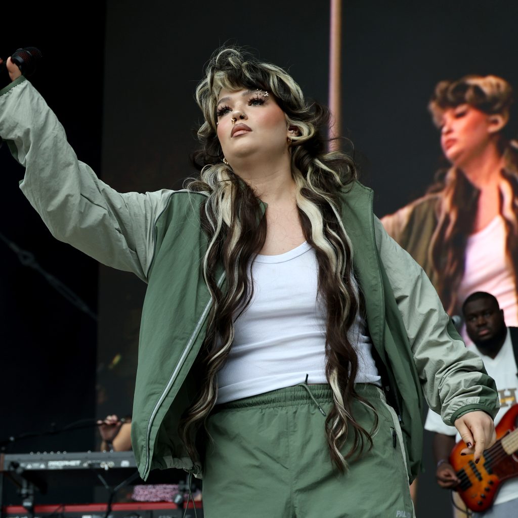 Why Is Lola Young Taking a Hiatus? Inside Her Onstage Collapse and Career Break
