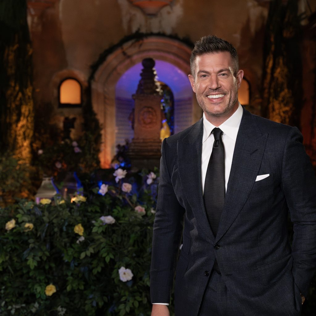 The Bachelor Mansion is Getting a Major Makeover in New HGTV Show Featuring Former Contestants
