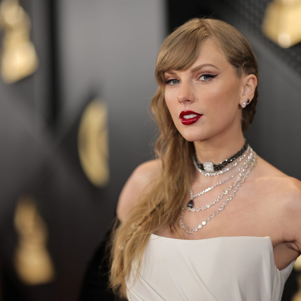 The Best Taylor Swift Lyrics To Use For Your Instagram Captions This Fall