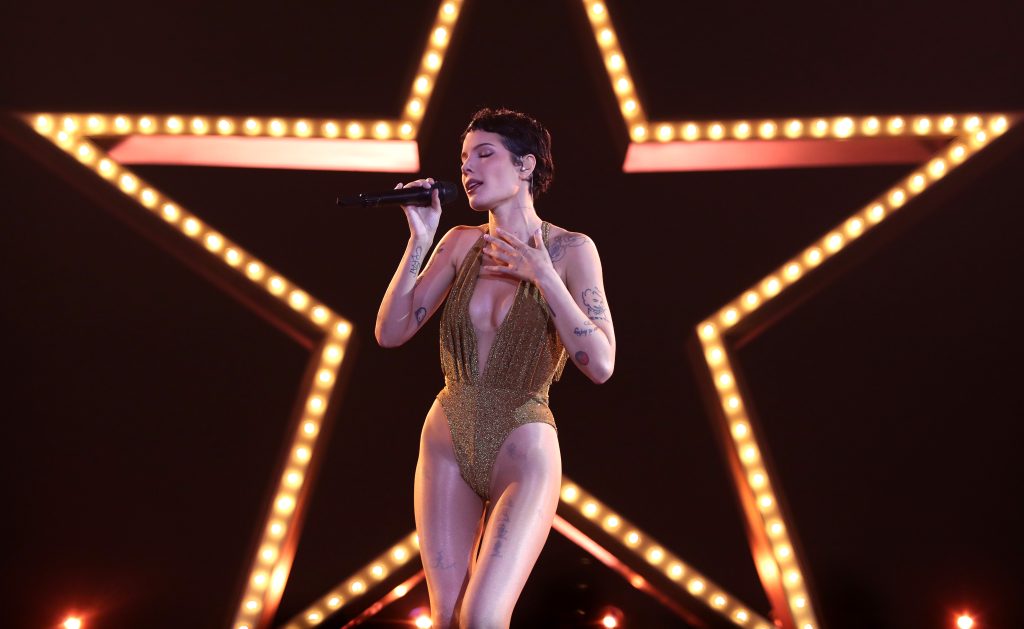 Halsey’s ‘Back to Badlands Tour’ 2025 Set List: Here’s Every Song Performed