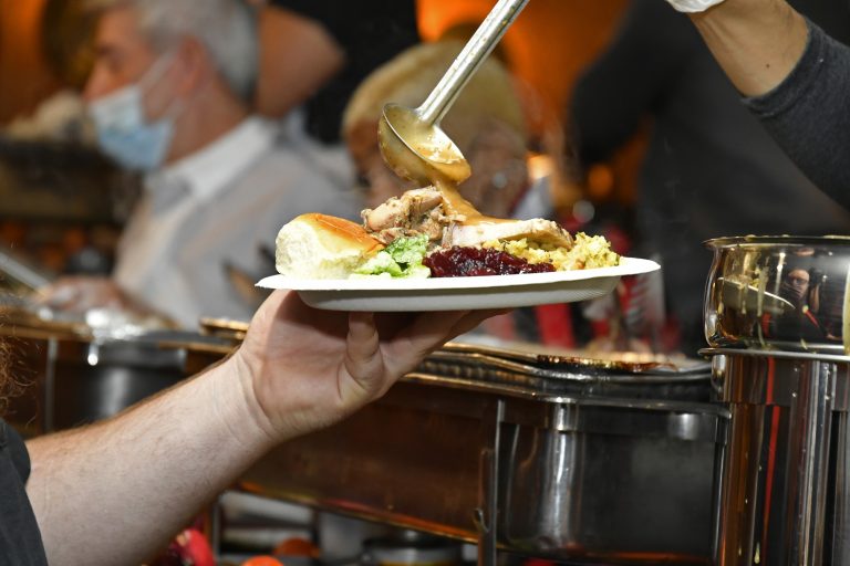 Top Thanksgiving Grocery Bundles to Make Holiday Cooking Easy