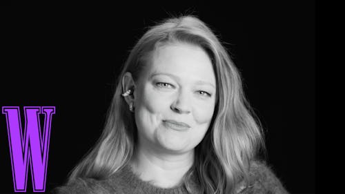 Sarah Snook Talks 'All Her Fault' & How 'Aladdin' Influenced Her Acting Career