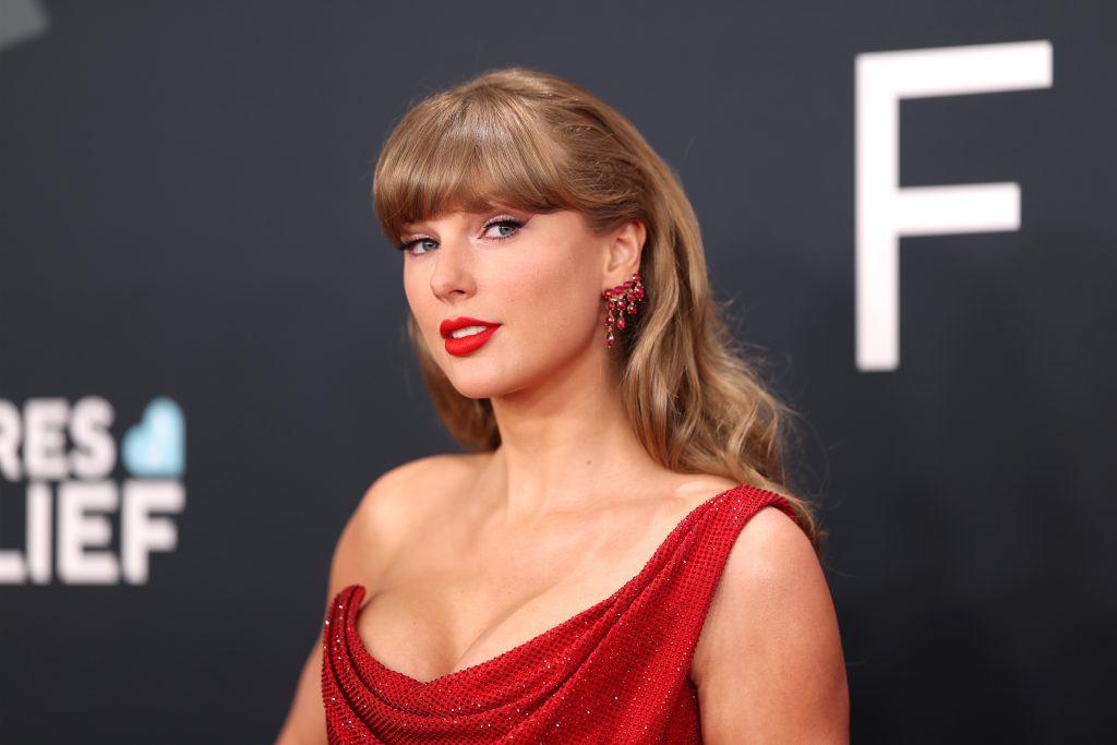 How Taylor Swift Makes Sure Her Home Feels ‘Cozy’ So She Can Decompress From Her Busy Life