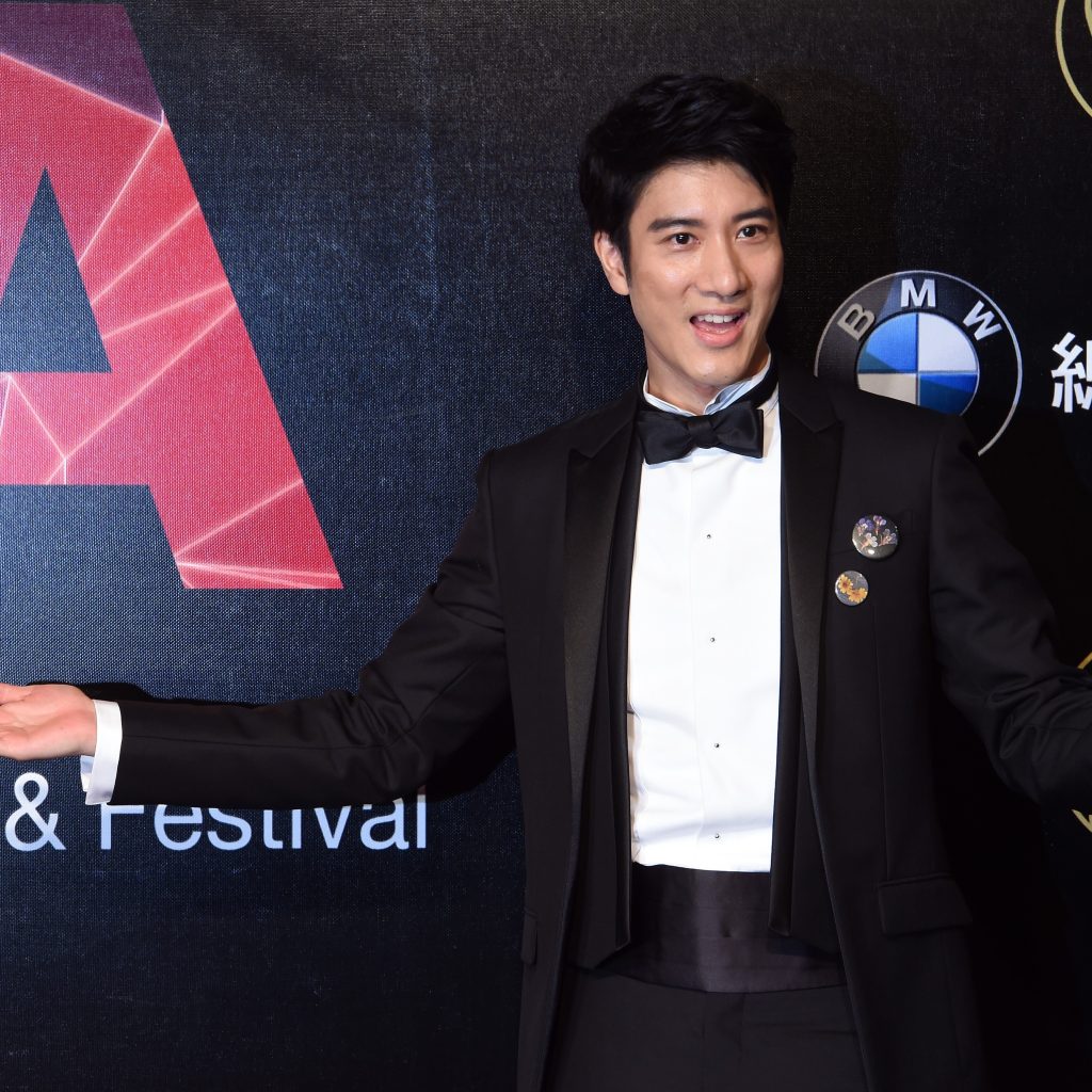 Wang Leehom’s China Concert Goes Viral for Having Robot Dancers — The Internet Is Divided