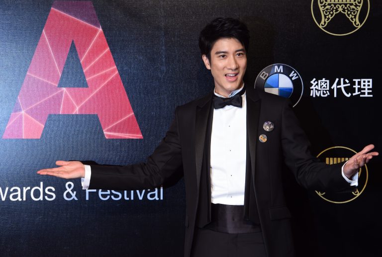 Wang Leehom’s China Concert Goes Viral for Having Robot Dancers — The Internet Is Divided