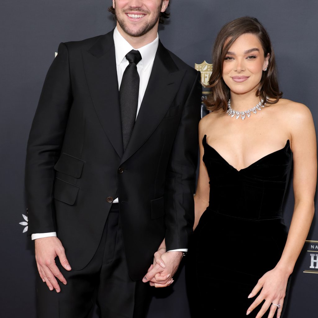 Josh Allen Reacts to Pregnant Hailee Steinfeld Cheering for Broncos in 2016 Photo
