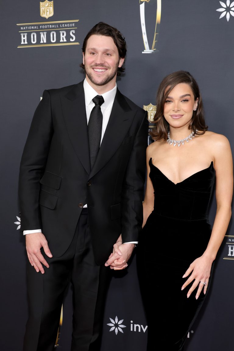 Josh Allen Reacts to Pregnant Hailee Steinfeld Cheering for Broncos in 2016 Photo