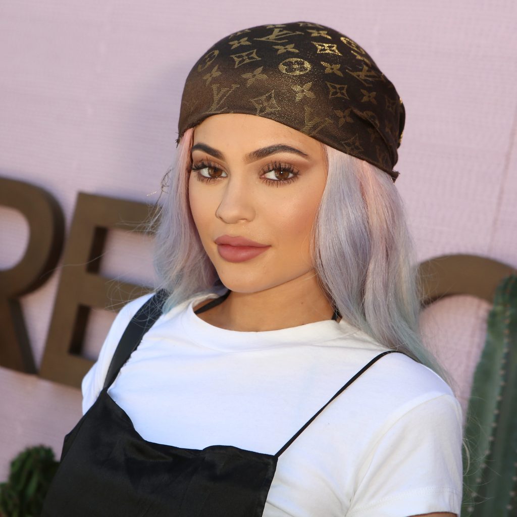 The Internet Can’t Let Go of 2016 — Here’s Why Everyone’s Obsessed Again