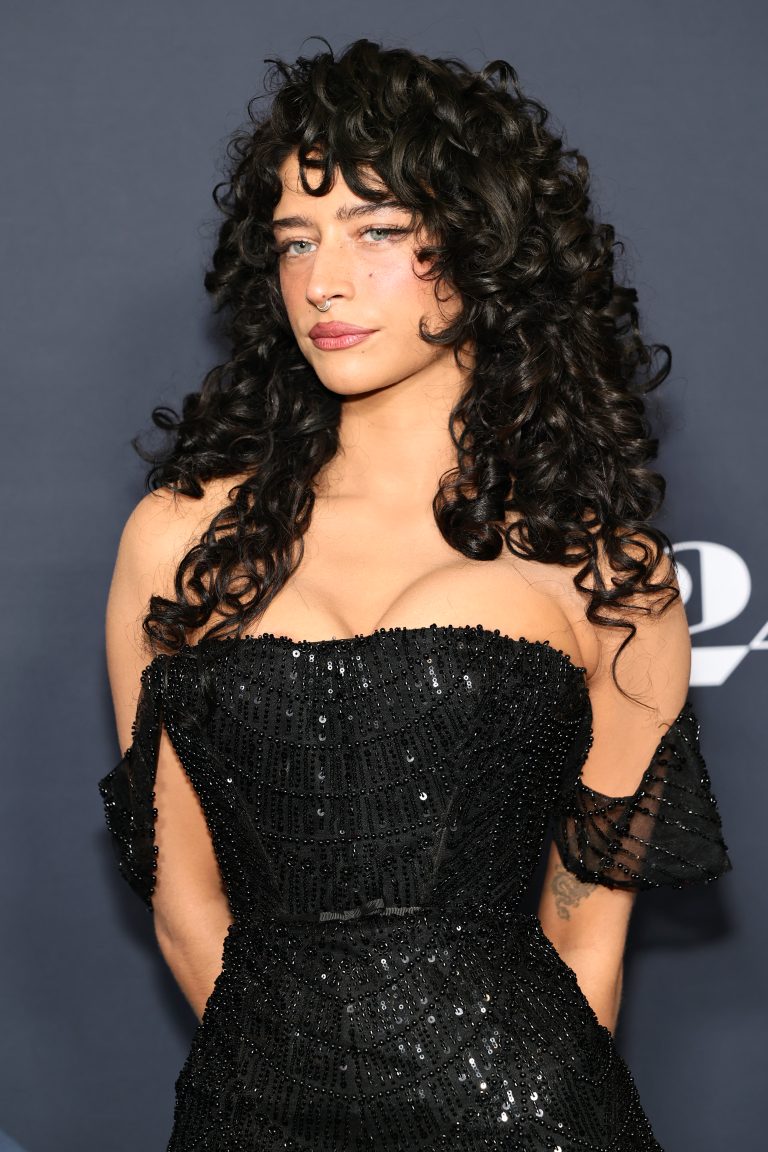 Does Odessa A’zion Wear Wigs? The ‘Marty Supreme’ Actress Sets the Record Straight on the Hair Allegations