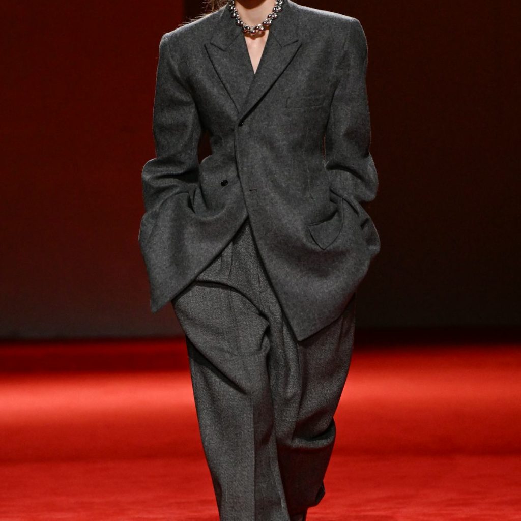 At Bottega Veneta Fall 2026, Clothes Are a Statement of Womanly Power