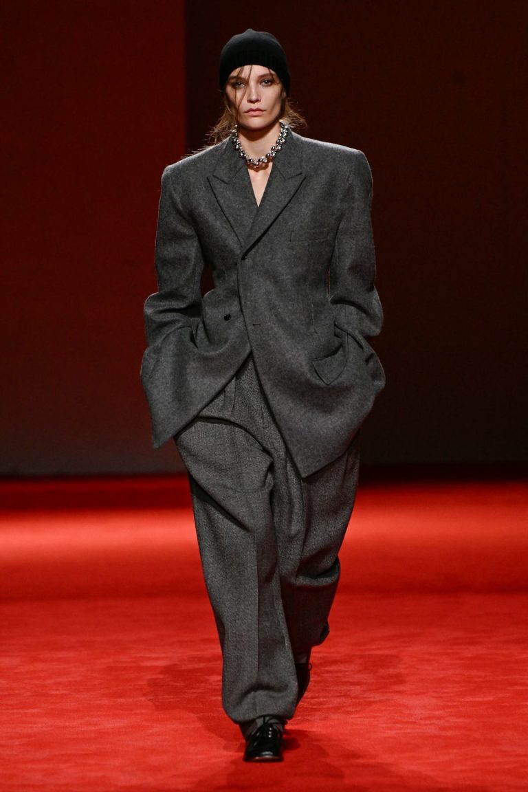 At Bottega Veneta Fall 2026, Clothes Are a Statement of Womanly Power