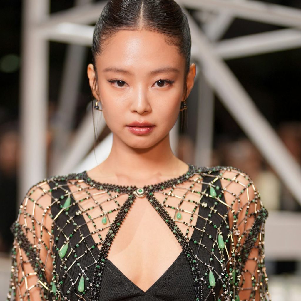 Jennie Gives the Exposed Underwear Trend a Spring Twist at Chanel Paris Fashion Week Show