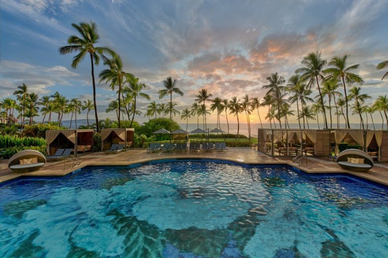 Maui Travel Guide: 3 Insiders Share Where to Eat, Drink, Stay, Shop, and Play