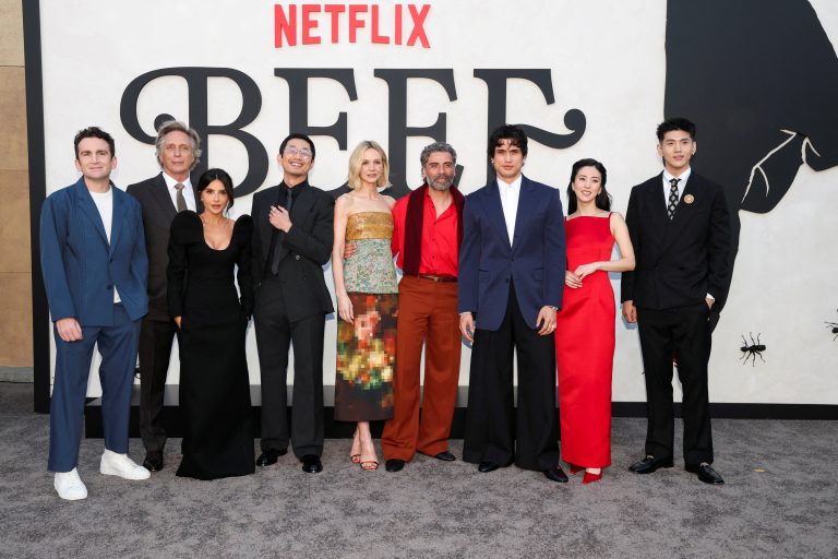 Netflix’s ‘Beef’ Season 2 Stars Oscar Isaac and Carey Mulligan as a Crumbling Couple