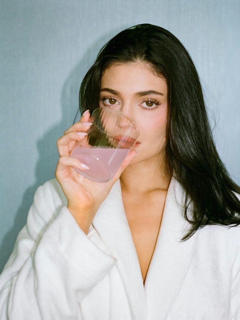 An Honest Review of Kylie Jenner’s Hydration Drink After 30 Days