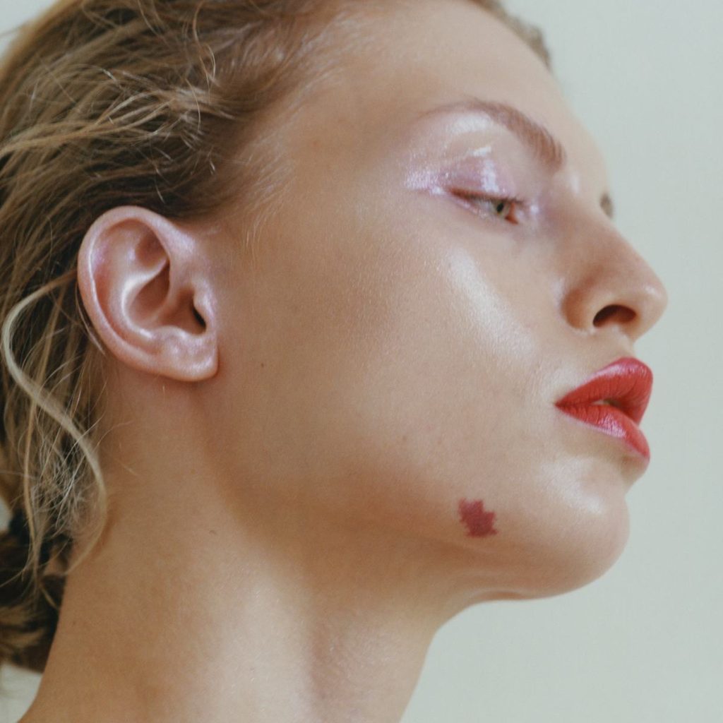 5 Foundation Mistakes That Are Actually Making Your Skin Look Duller