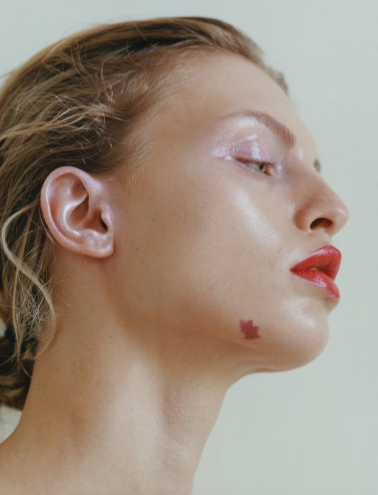 5 Foundation Mistakes That Are Actually Making Your Skin Look Duller