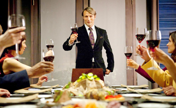 Aperitifs and Digestives: Tasty Rituals in the World of Fashion
